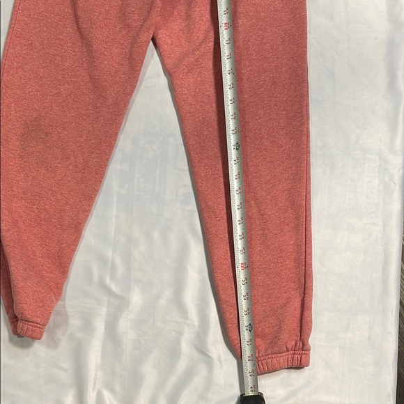 Under Armour Pink Sweatpants Relaxed Fit‎ Joggers - Picture 6 of 6